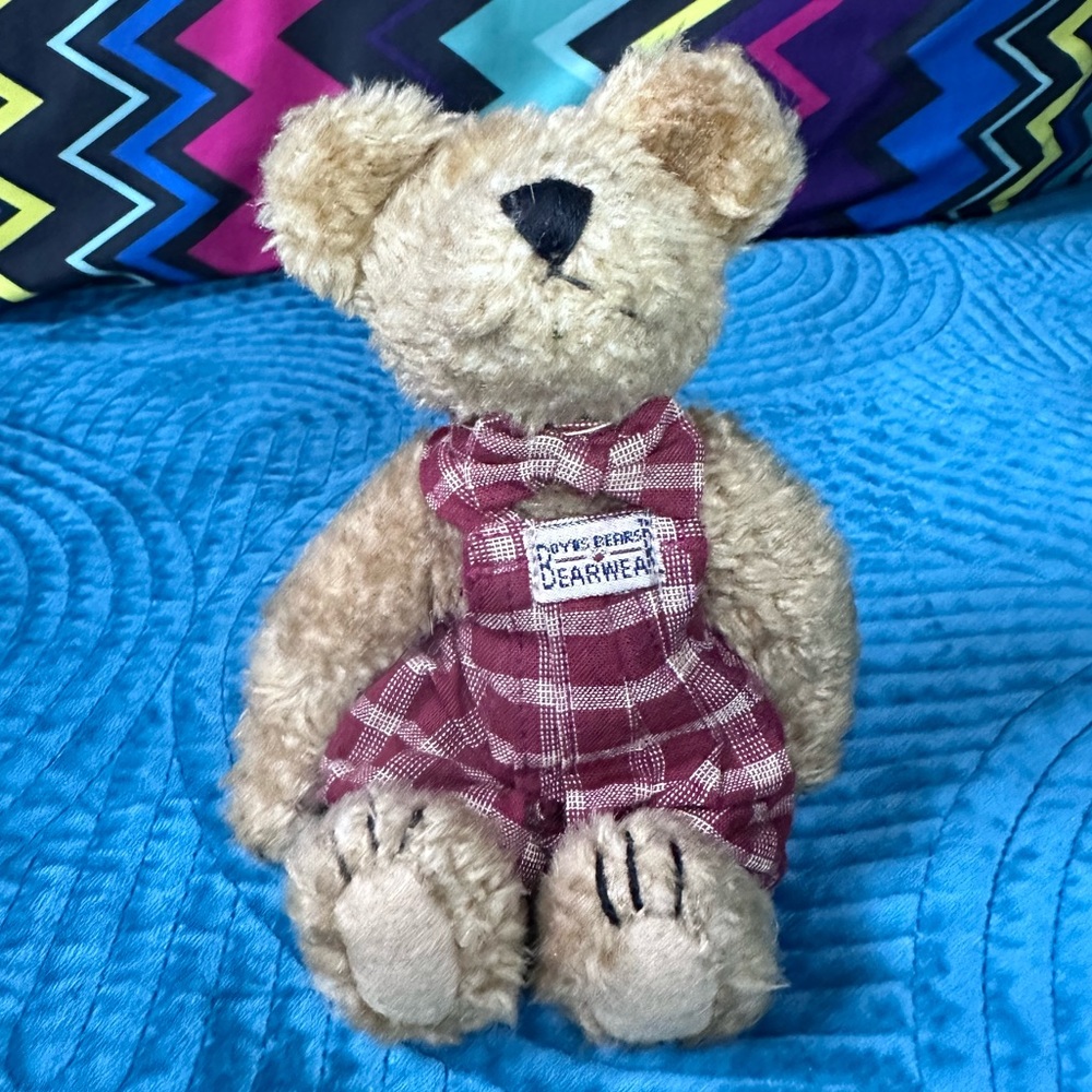 Boyds Bears Samuel with red overalls and a bow tie